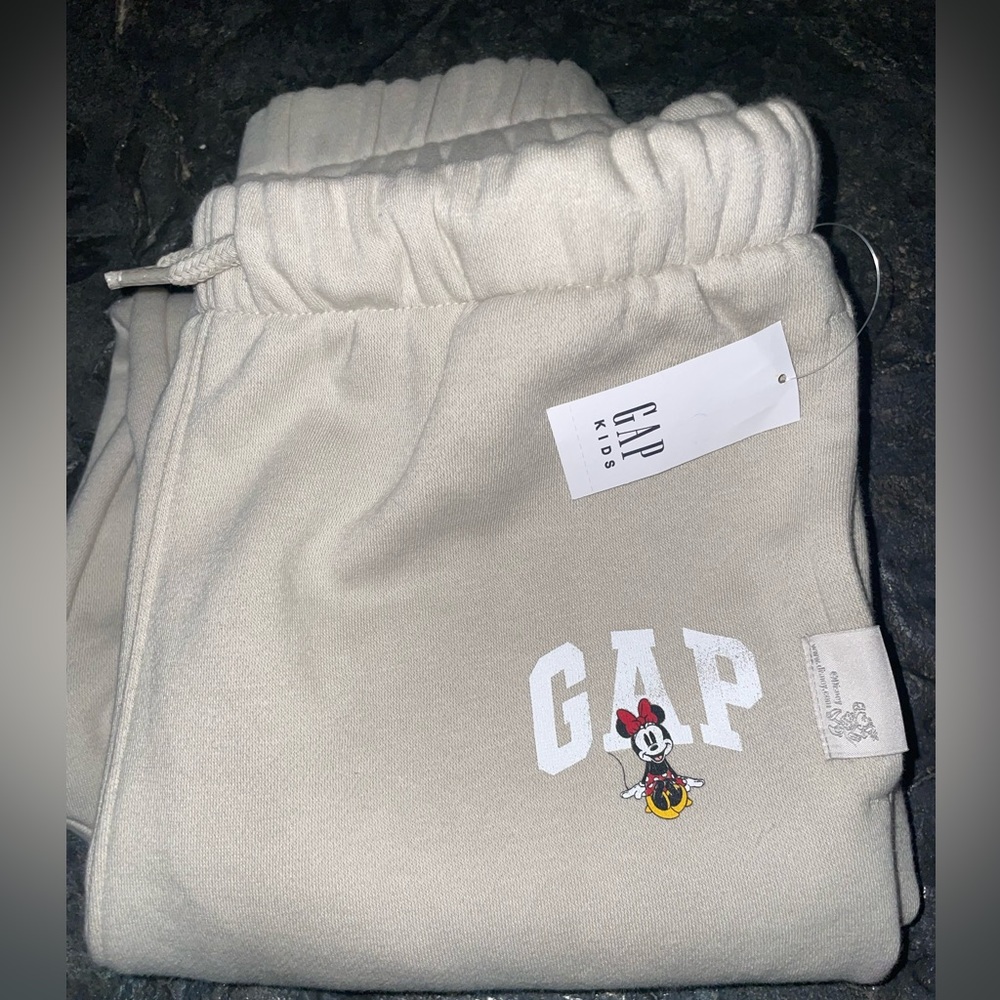 Gap x Disney kids sweatpants! Size 14-16 age